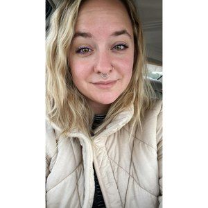 Meet your Posher, Em